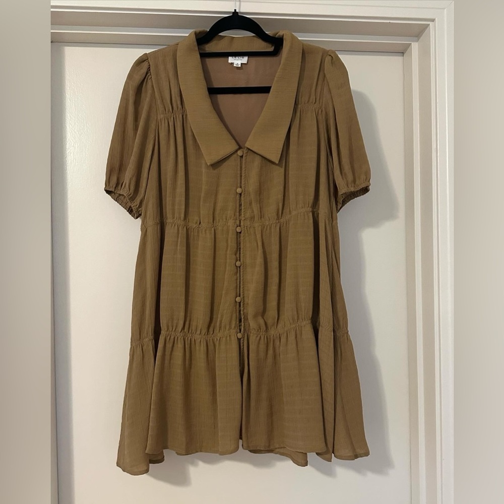 LELIS Tan Dress